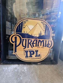 Pyamid wood bar sign