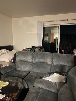 Couch MUST GO