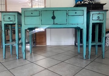 ***Three Matching Pieces*** Hutch w/2 Side tables