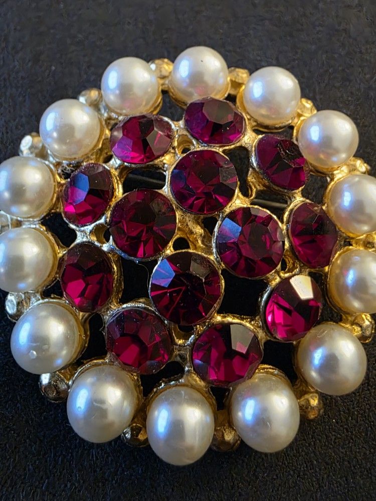 Rhinestone And Pearl Brotch