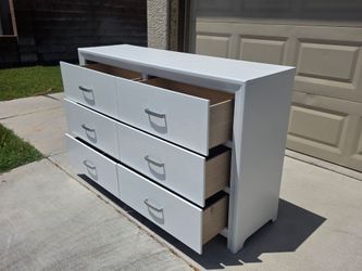 Free Delivery Included White 6 Drawer Dresser