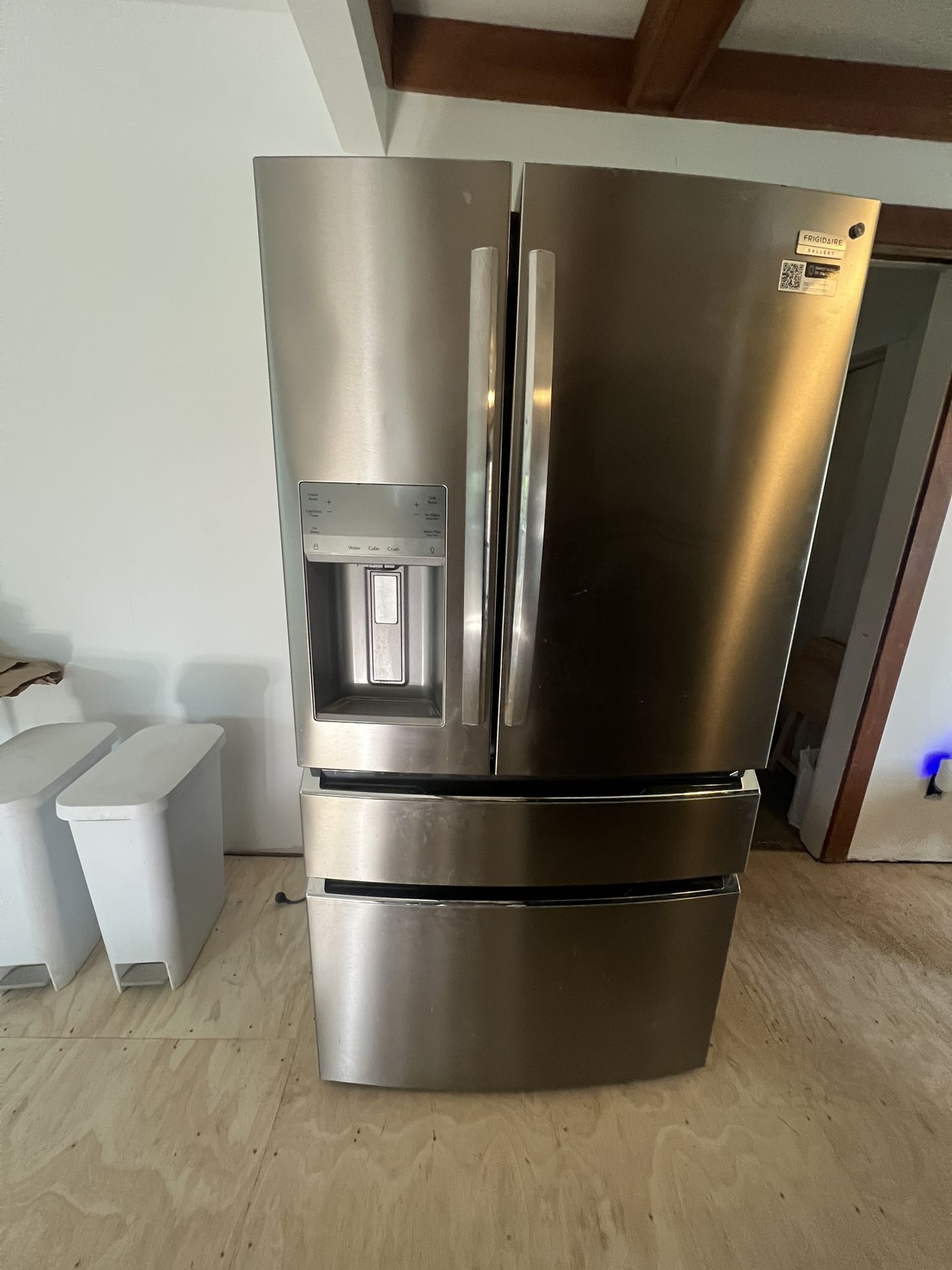 Fridge (Frigidaire Gallery)