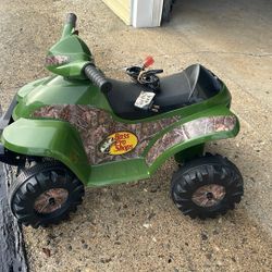 Bass Pro Quad Battery And Charger