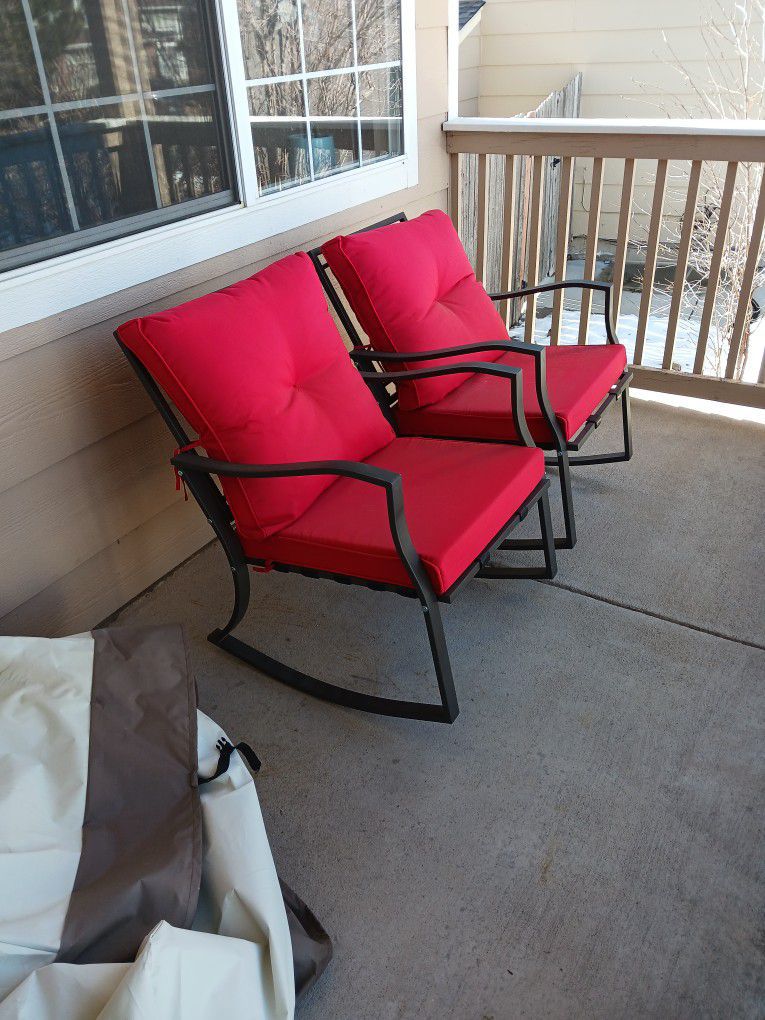 2 Outdoor Rocking Chairs (Metal Frame) W/ Covers