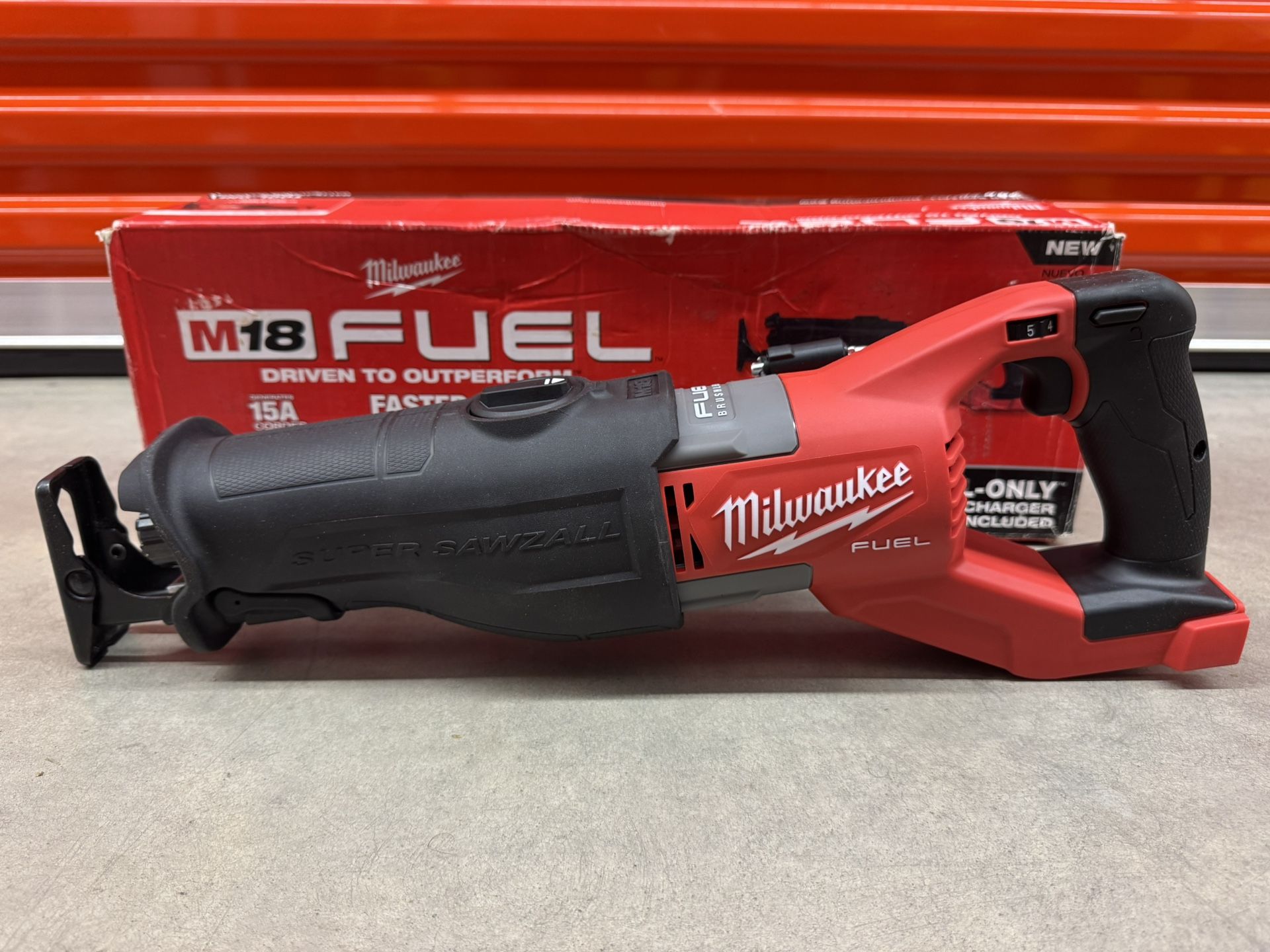 Milwaukee M18 FUEL 18V Lithium-Ion Brushless Cordless Super SAWZALL Orbital Reciprocating Saw (Tool-Only)
