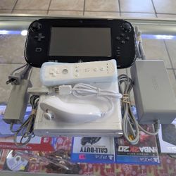 Nintendo Wii U W/Games