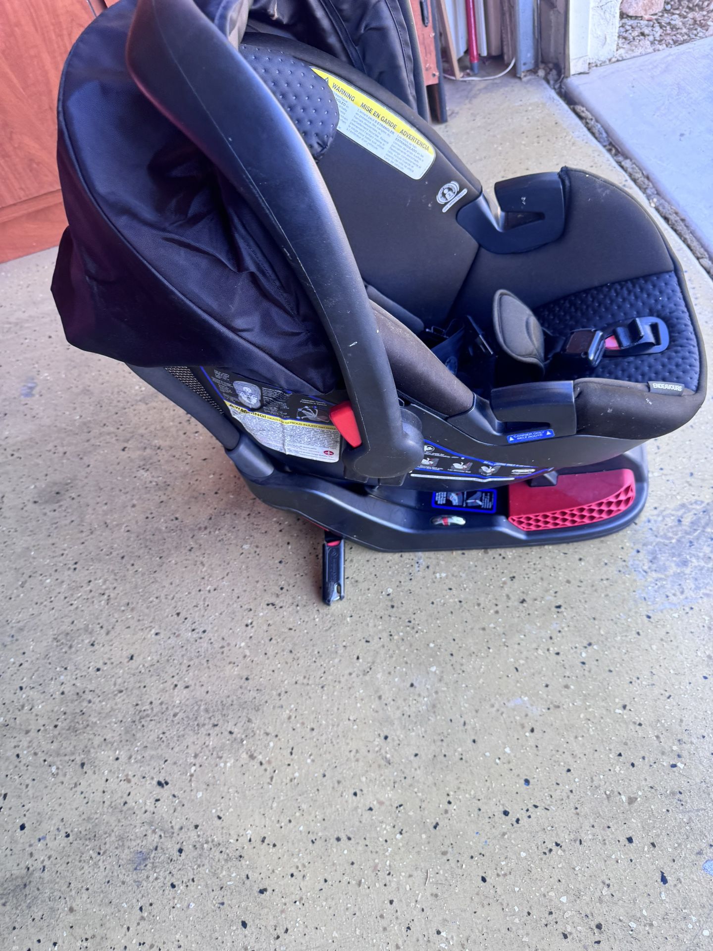 nice Britax Safe cell baby car seat 2 pieces