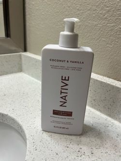 Native Coconut & Vanilla Moisturizing Lotion