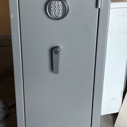 Winchester Safes 20 Long Gun 14.2 Cu. Ft. Electronic Lock Gun Safe TS2030