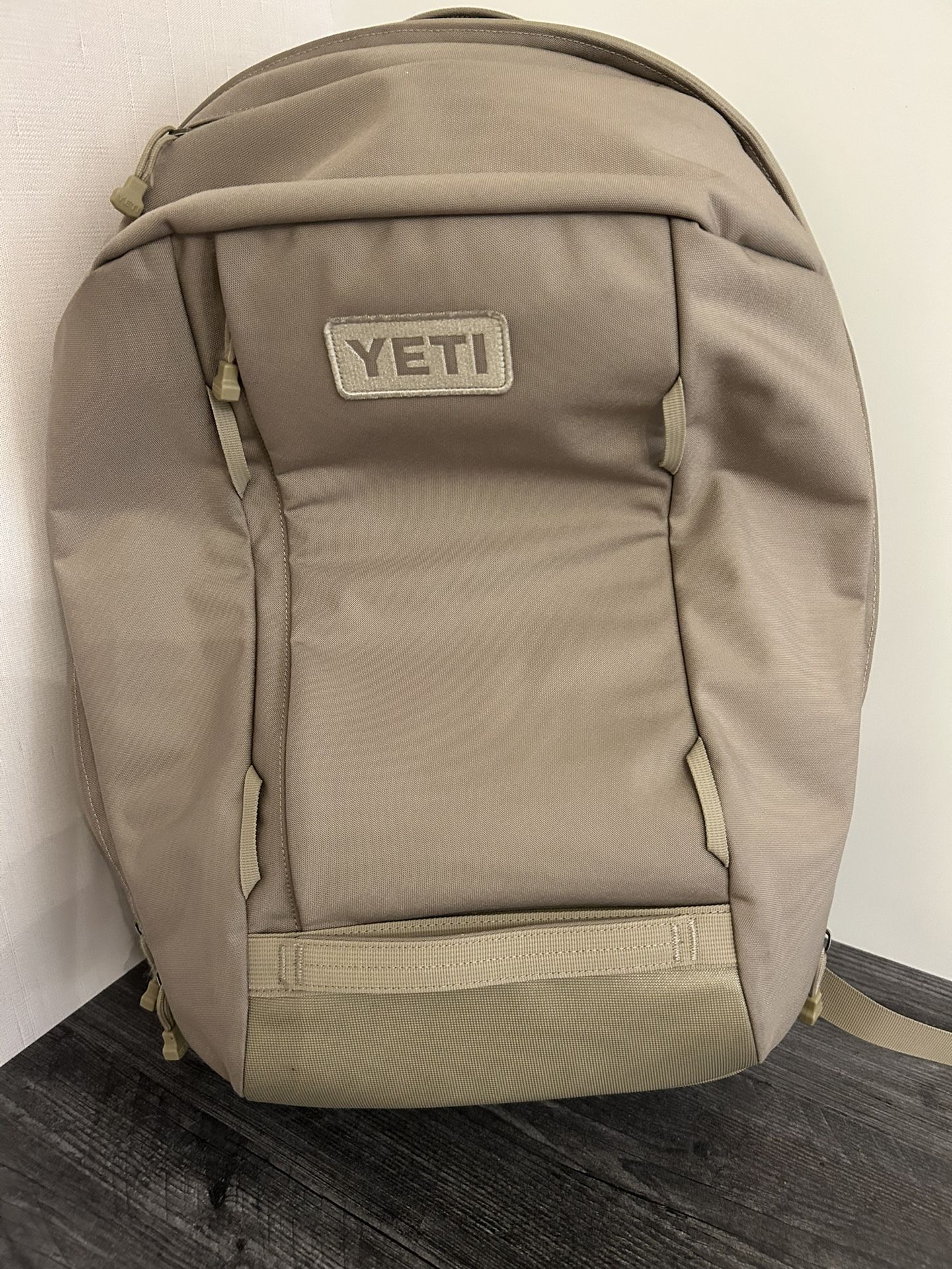 Yeti Crossroads 27L Backpack