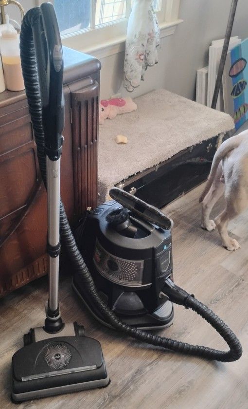 Rainbow Vacuum
