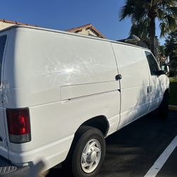 2007 Ford E-250