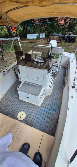Center Console Fishing Boat