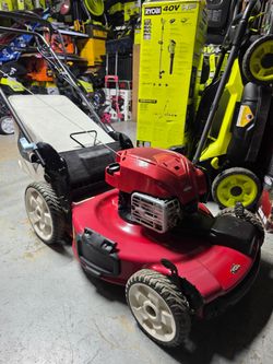 TORO GAS 22"IN SELF PROPELLED LANW MOWER