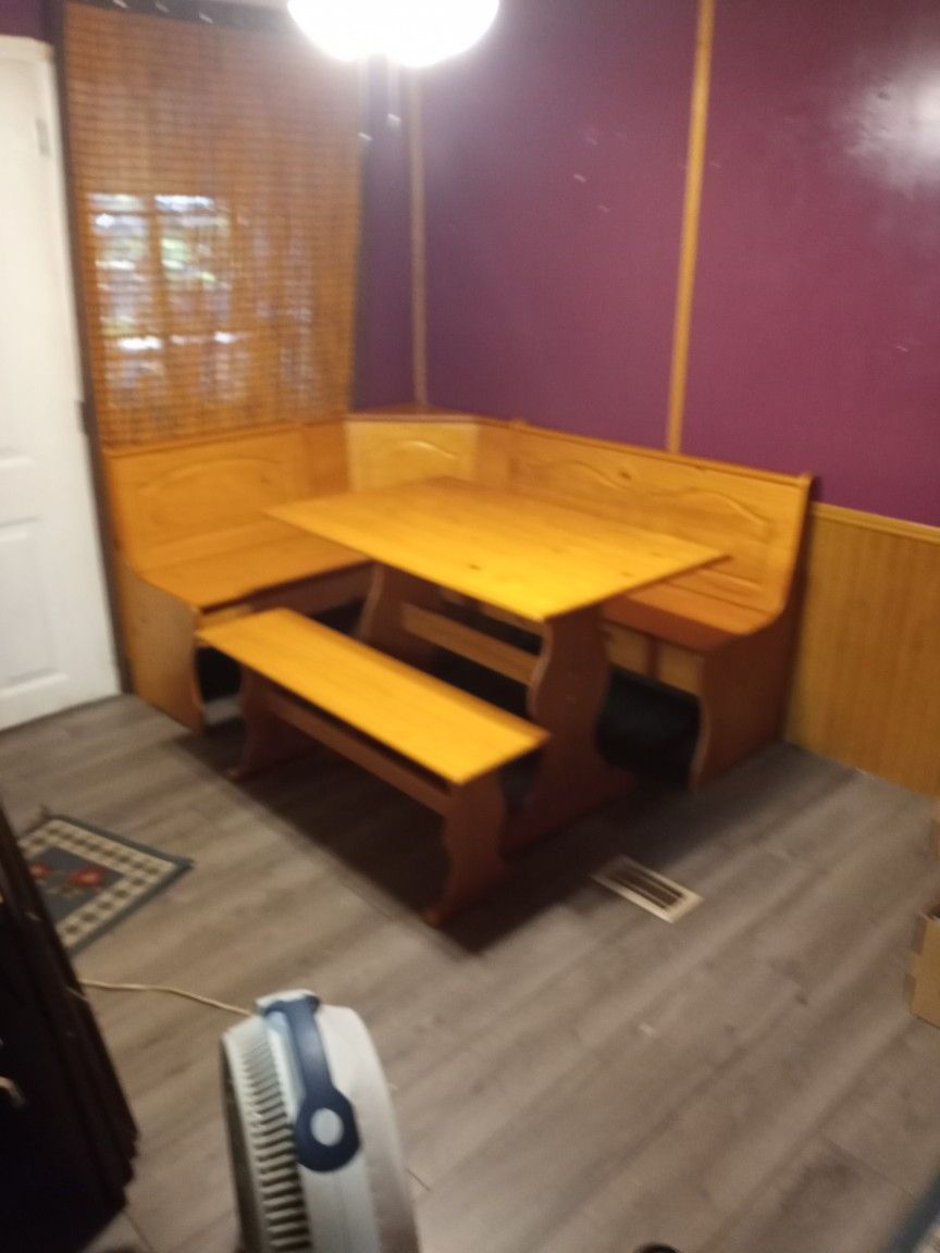 Kitchen Nook Table And Corner Bench 