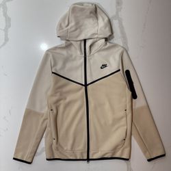 Nike Tech Beige and Cream L