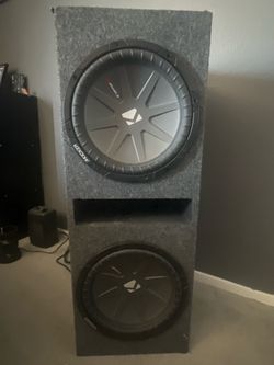 Used dual 12” Kicker CompR series