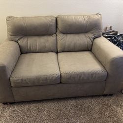 Loveseat 