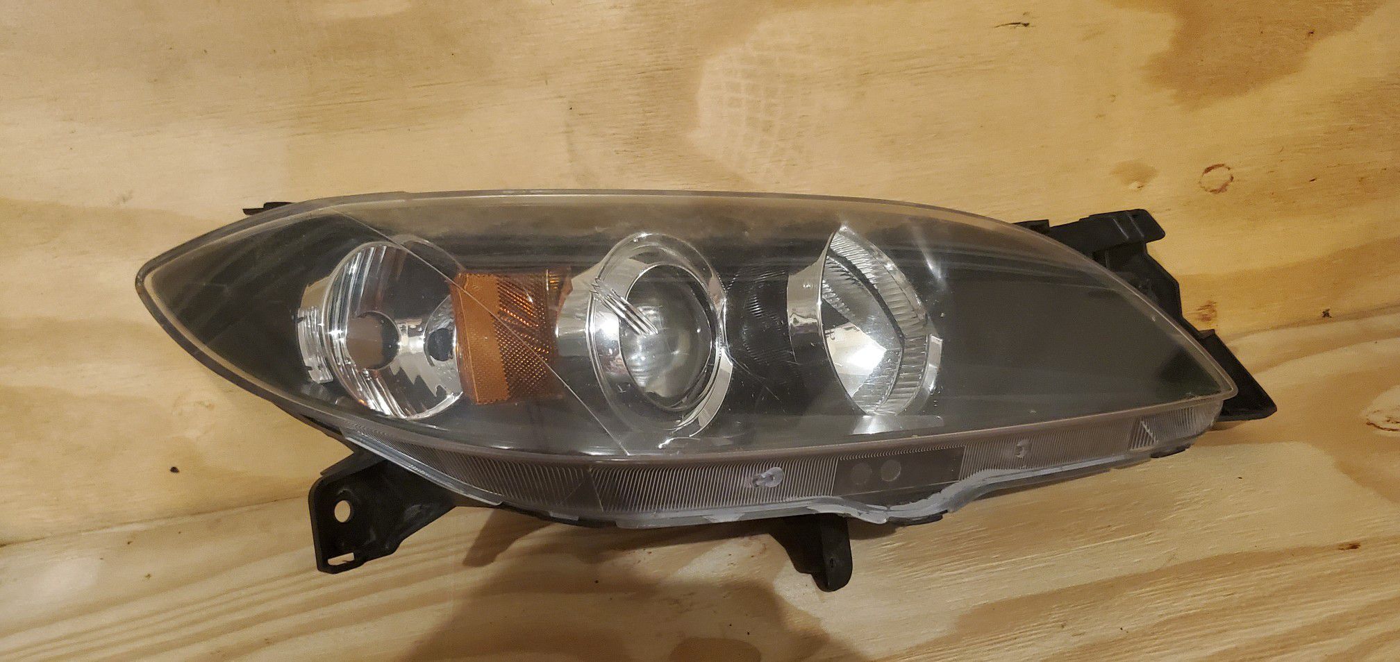 Part # BN8P 51 0K0B Front Right Headlight Headlamp For 2004 to 2009 Mazda 3