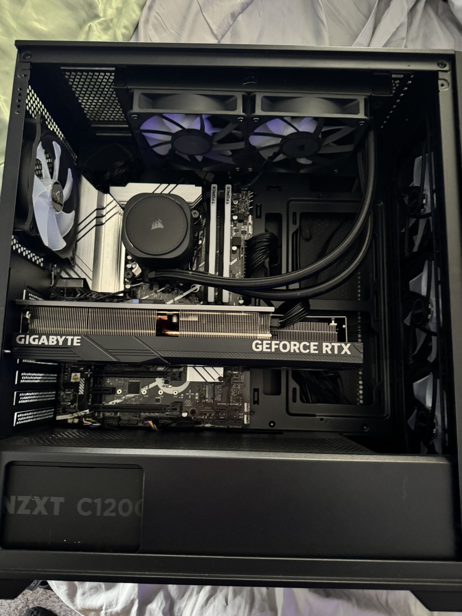 RTX 4080 Super Gaming PC