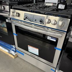 Frigidaire Gallery Slide In Gas Range With Airfry 