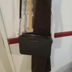Michael Kors Purse And Wallet Set 