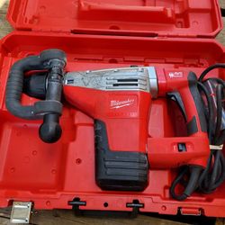 Milwaukee SDS-MAX Demolition Hammer
