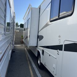 Motor Home For Sale  2011 E450