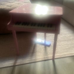 Pink Piano 