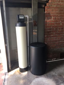 Water softener/ conditioner