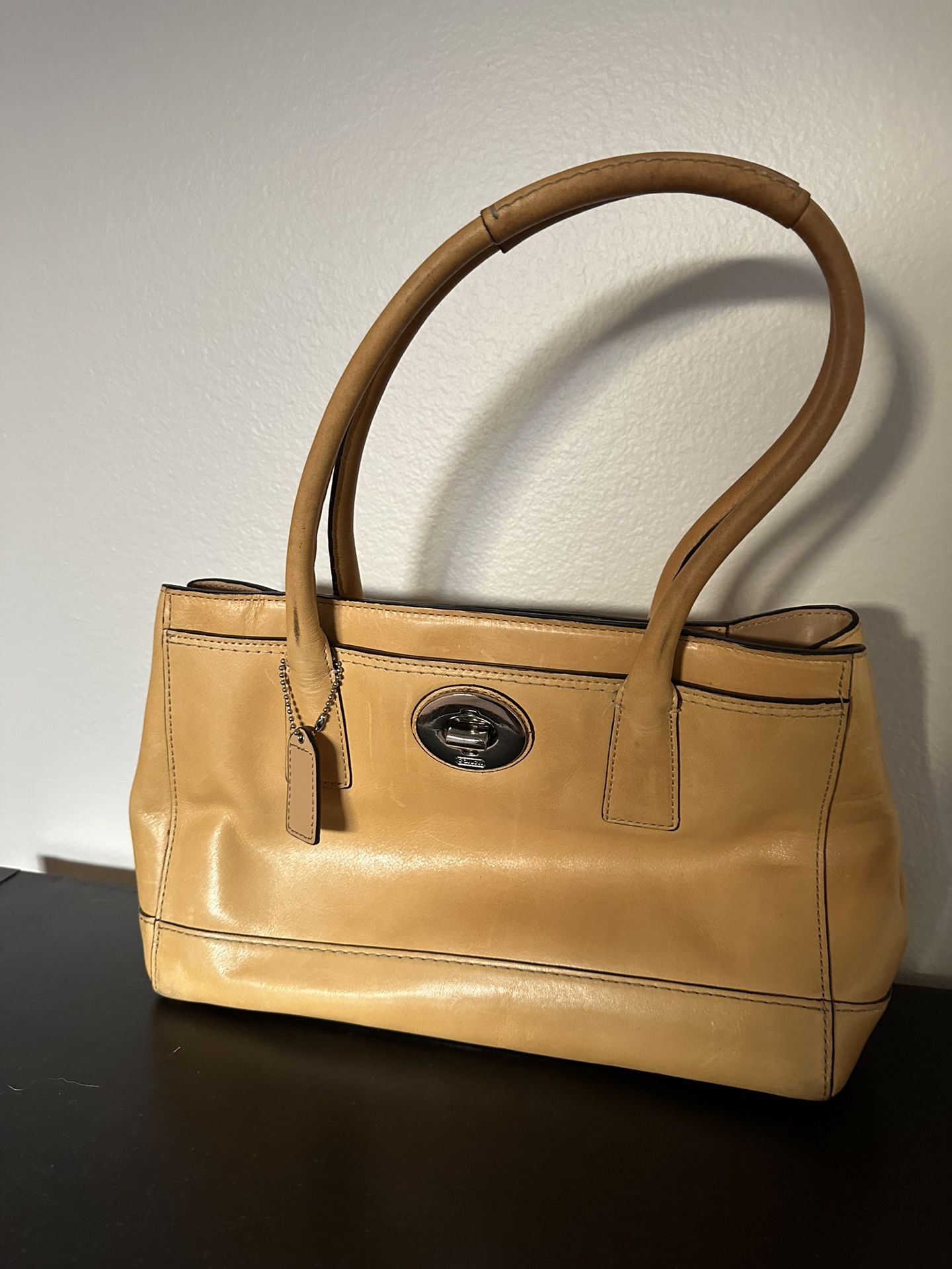 Vintage Beige Coach leather hand bag
