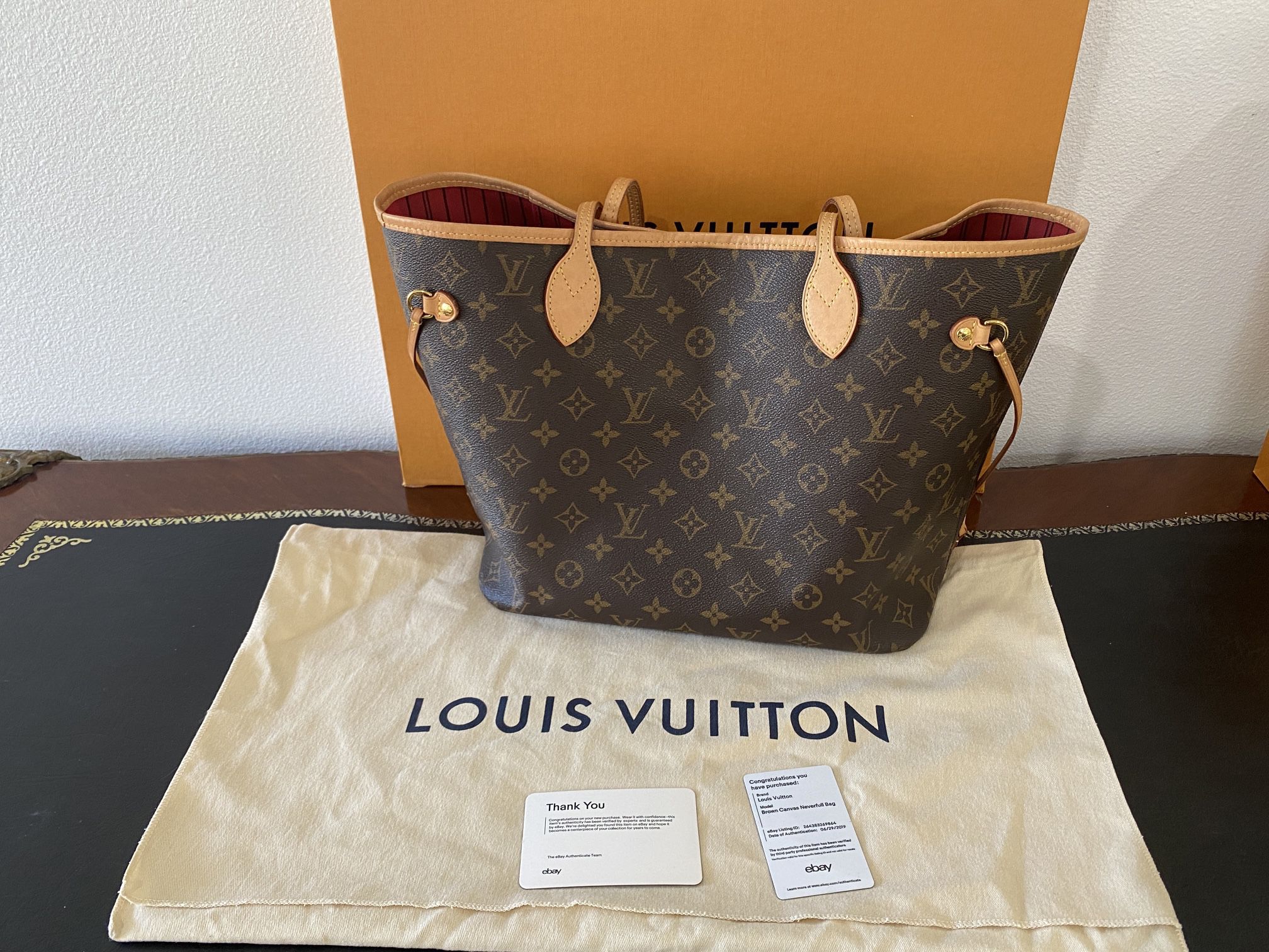 Louis Vuitton LV Monogram Neverfull MM Bag And Wristlet for Sale in  Lumberton, TX - OfferUp