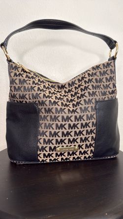 New Michael kors handbag