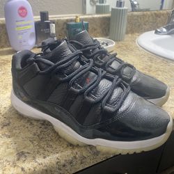 Jordan 11 Low 72-10 