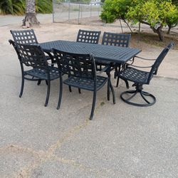 Cast Aluminum Patio Table And 6 Chairs