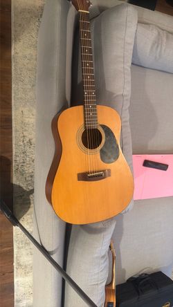 Jasmine guitar