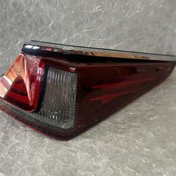 2019-2020-2021-2022-2023 Lexus ES Es250 Es350 Right Tail Light  OEM