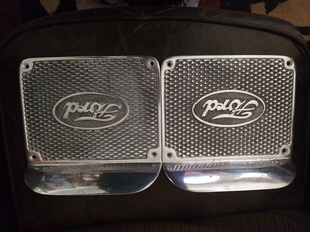 Silver Ford step plate's