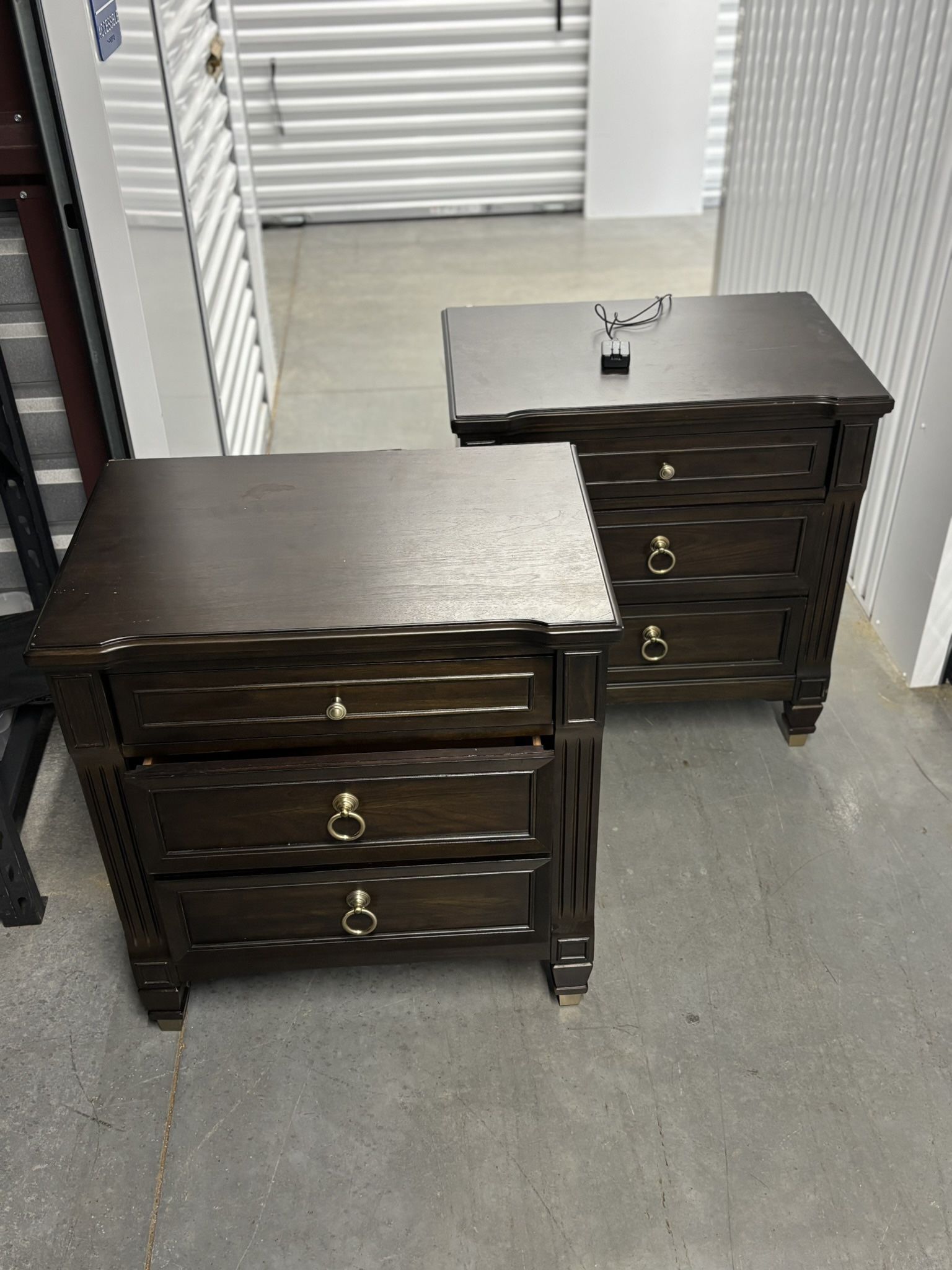 Dresser with end tables