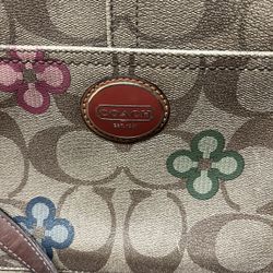****COACH ~Peyton Signature Floral , Coated Canvas HOBO/CROSS BOY Bag