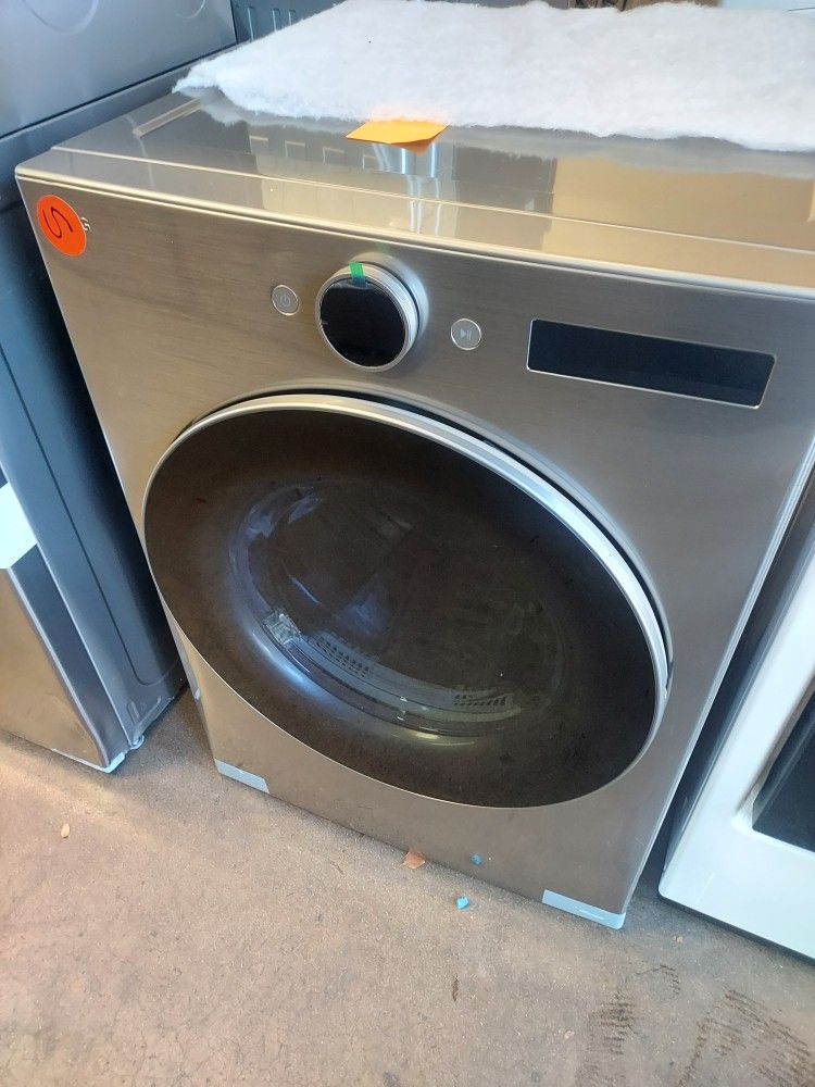 LG 7.4cu.ft Front Load Gas Dryer