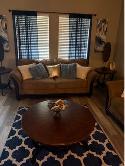Beautiful 3 Piece Livingroom Set
