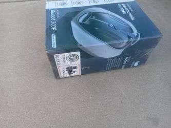 Cordless Robotic Pool Cleaner by BuBot