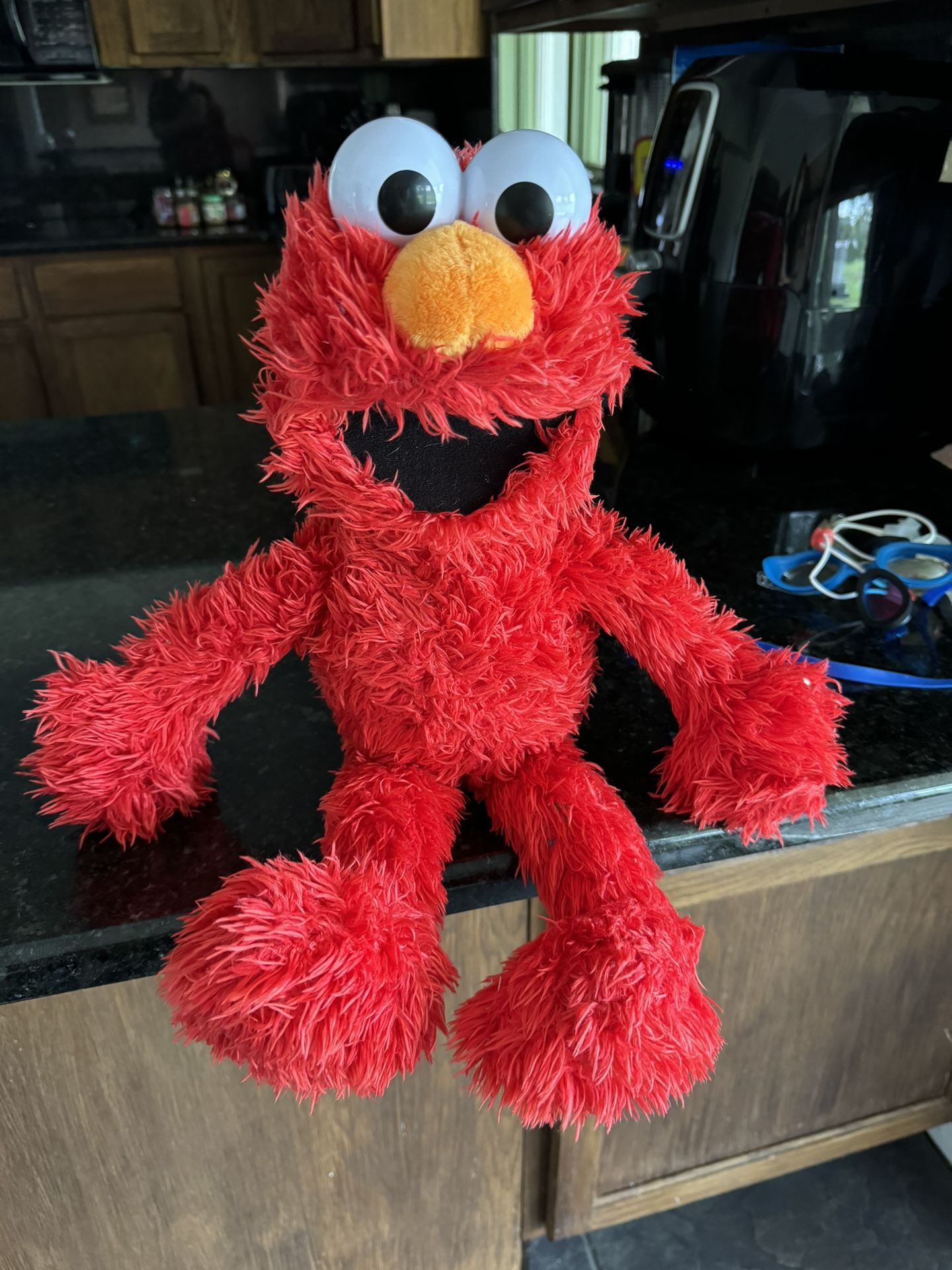 Play With Me Elmo