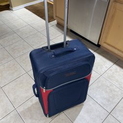 Nautica Rolling Carry-On Suitcase with Telescoping Handle – Navy/Red