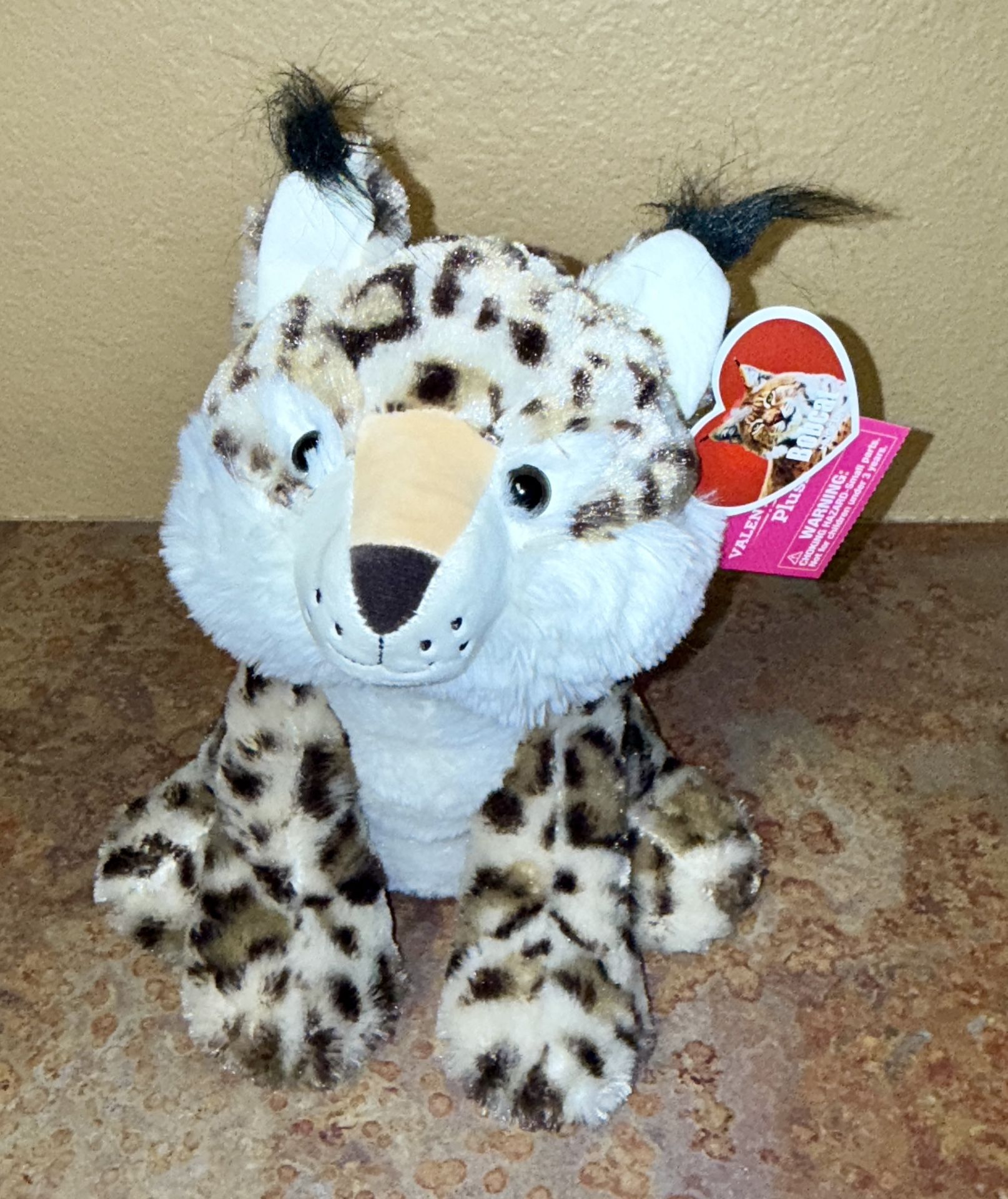 NEW Adorable medium sized BOBCAT Stuffed Animal Plush - Plushie - Stuffie - for Valentine’s Day