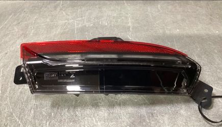 2024-2026 TESLA 3 RIGHT REAR BUMPER LOWER REFLECTOR LIGHT NEW OEM 1712514-00-E