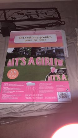 It’s a girl! Sign