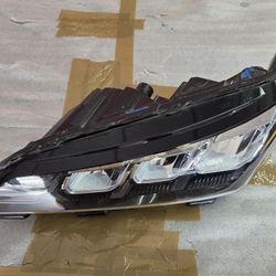 2019 - 2022 Toyota avalon left headlight
