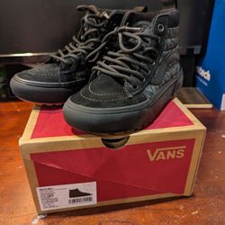 Size 12 Kids Vans Sk8 Hi MTE 1